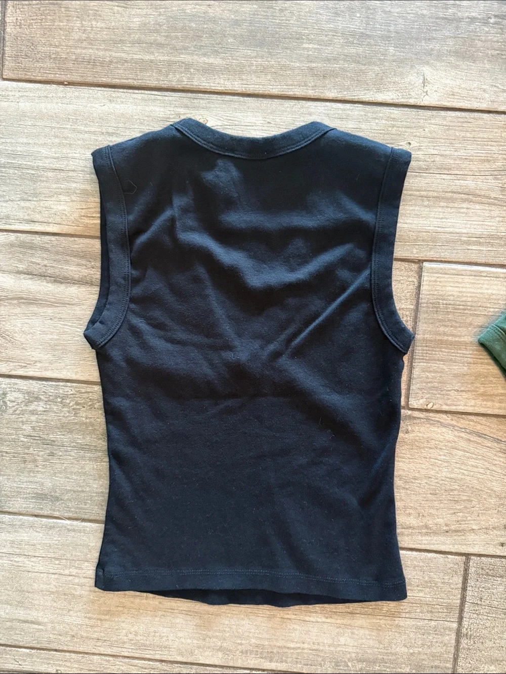 Zara Sleeveless V-Neck Tank Tops - Black & Dark Green